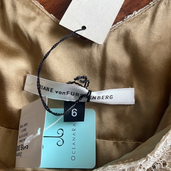 Diane Von Furstenberg Date Night Lace Mini Dress Size 6 - Picture 4 of 6